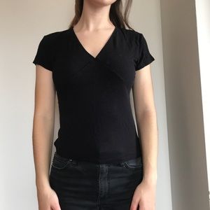 Black V neck Medium Top